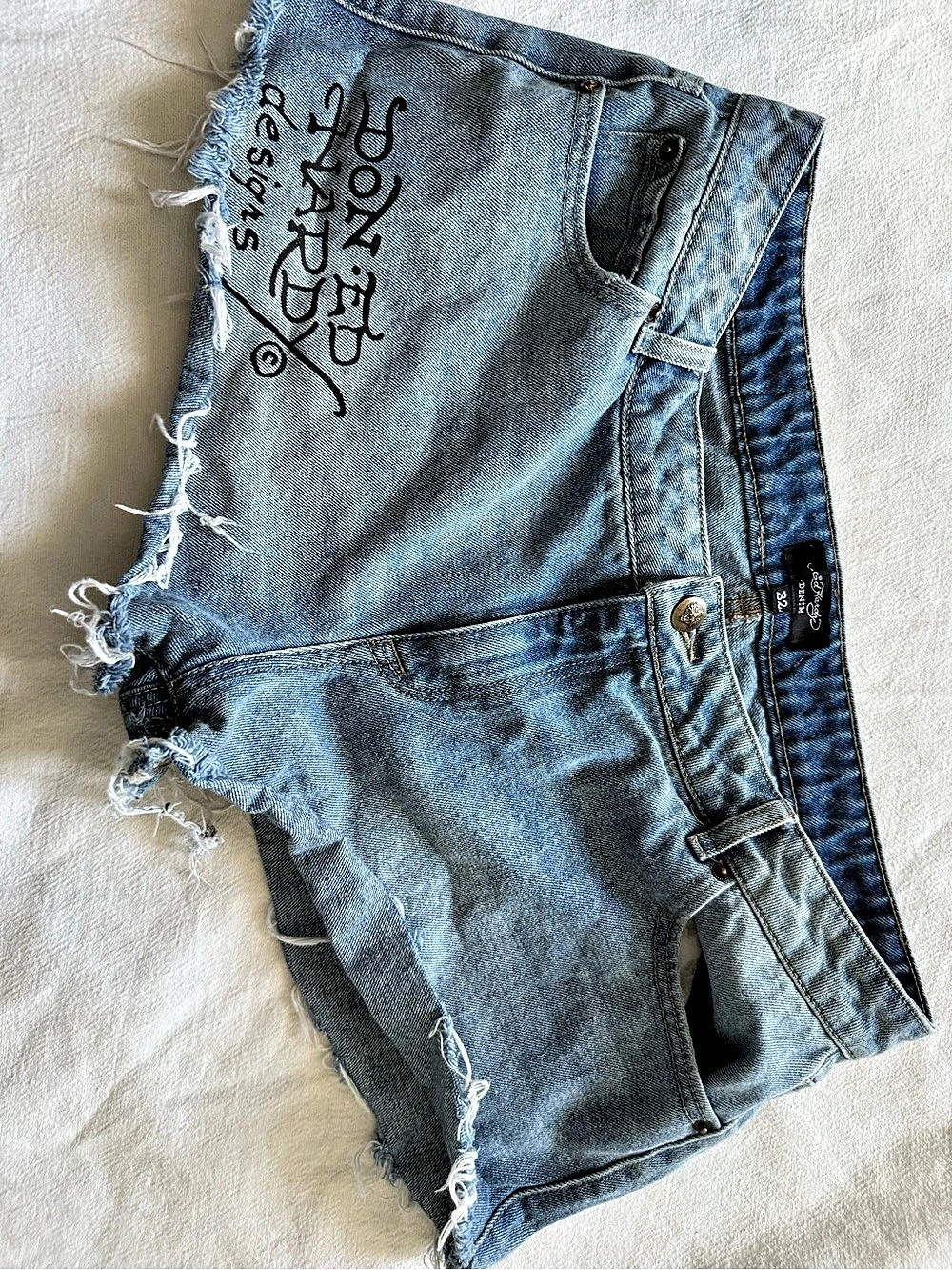 Ed Hardy Born Free Swallow Denim Cutoff Shorts Waist 32 Blue